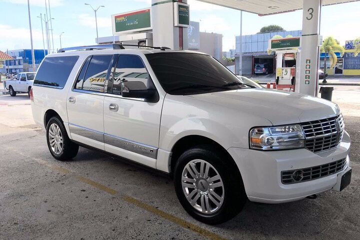 Traslado privado de ida y vuelta desde el Aeropuerto de Gran Canaria LPA a Las Palmas