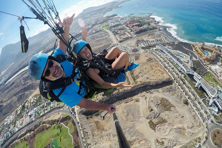 Acro Aventura de Parapente en Costa Adeje con Recogida GRATIS !!