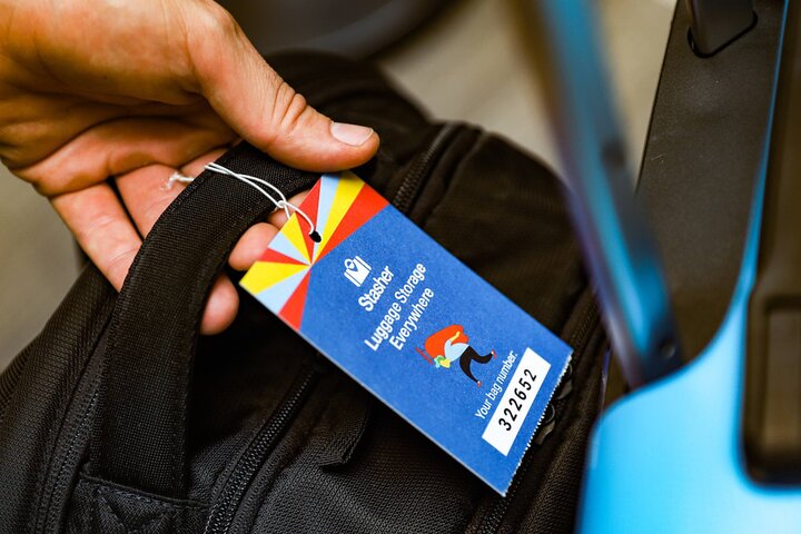 Tenerife: Guardaequipaje cerca de Playa del Inglés