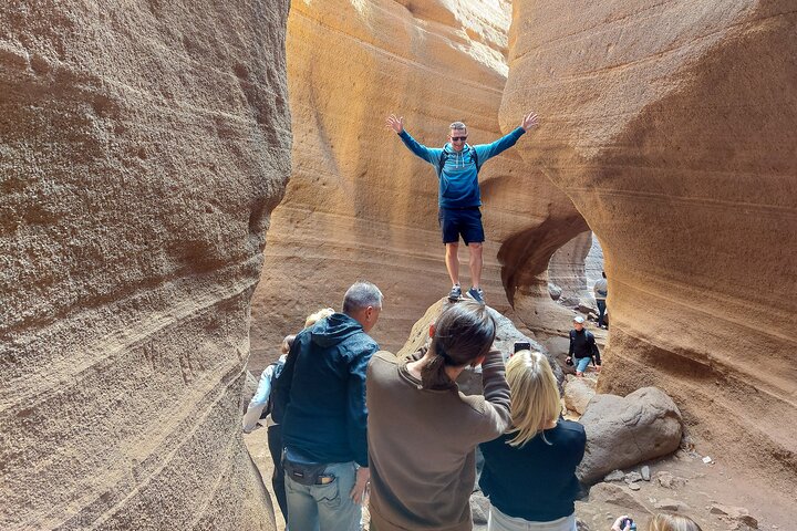 Cueva de Gran Canaria, oasis, aventura en las Gargantas Rojas y picnic acogedor